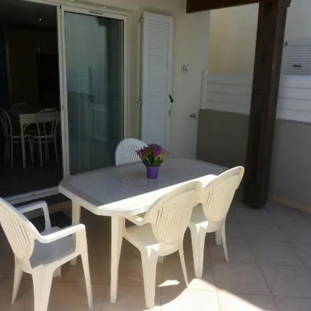 Climatisee Pour 6 Avec Piscine Et Parking Proche - Fr-1-607-42 Ferienhaus *
